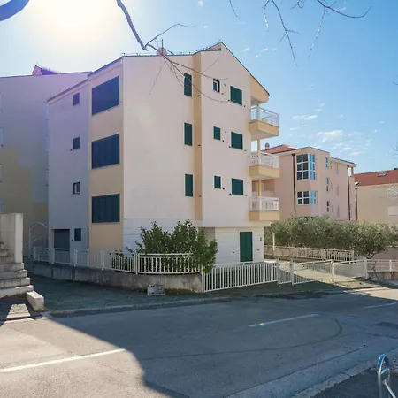 1 Bedroom Beautiful In * Baška Voda