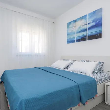 1 Bedroom Beautiful In