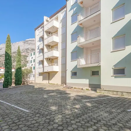 Apartmán 1 Bedroom Beautiful In