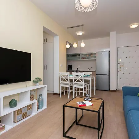1 Bedroom Beautiful In Apartman