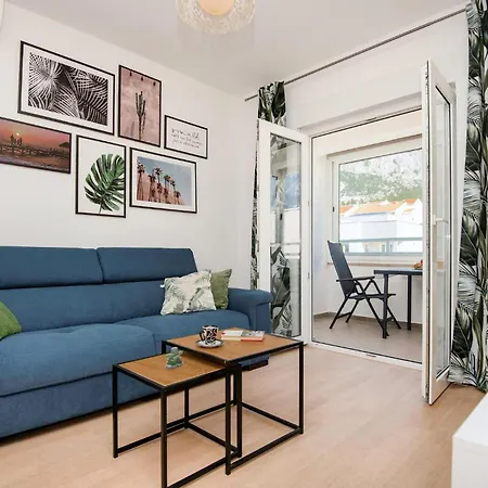 1 Bedroom Beautiful In * Baska Voda
