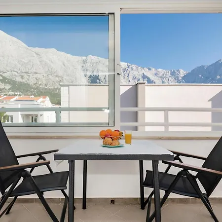 1 Bedroom Beautiful In * Baska Voda